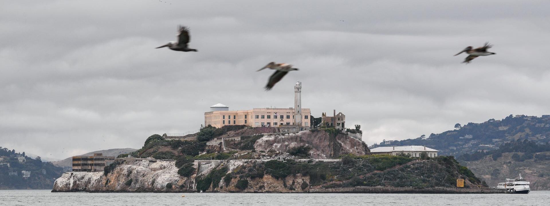 Trump propone reabrir Alcatraz: ¿teatro político?